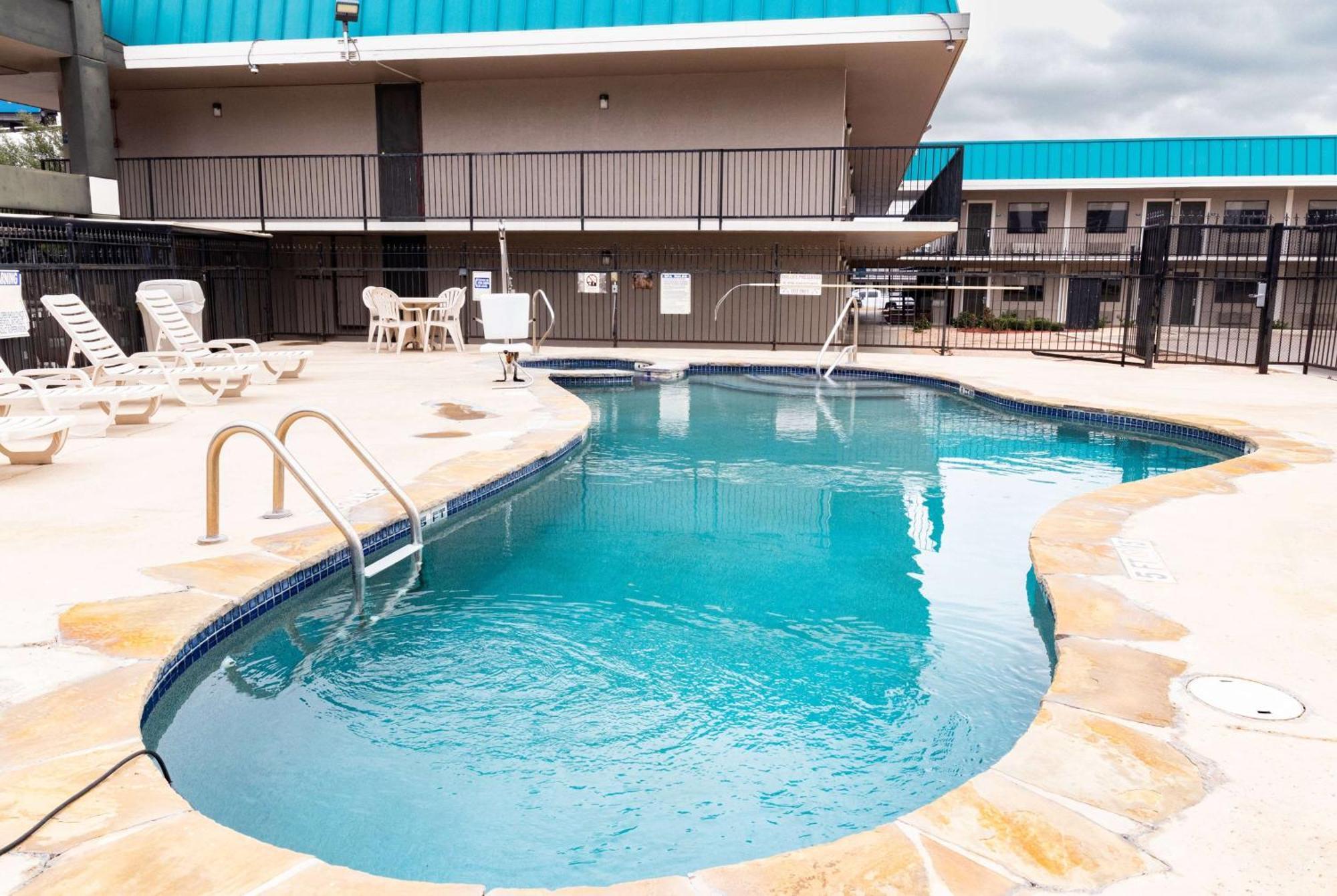 Days Inn By Wyndham N.W. Medical Center San Antonio Kültér fotó