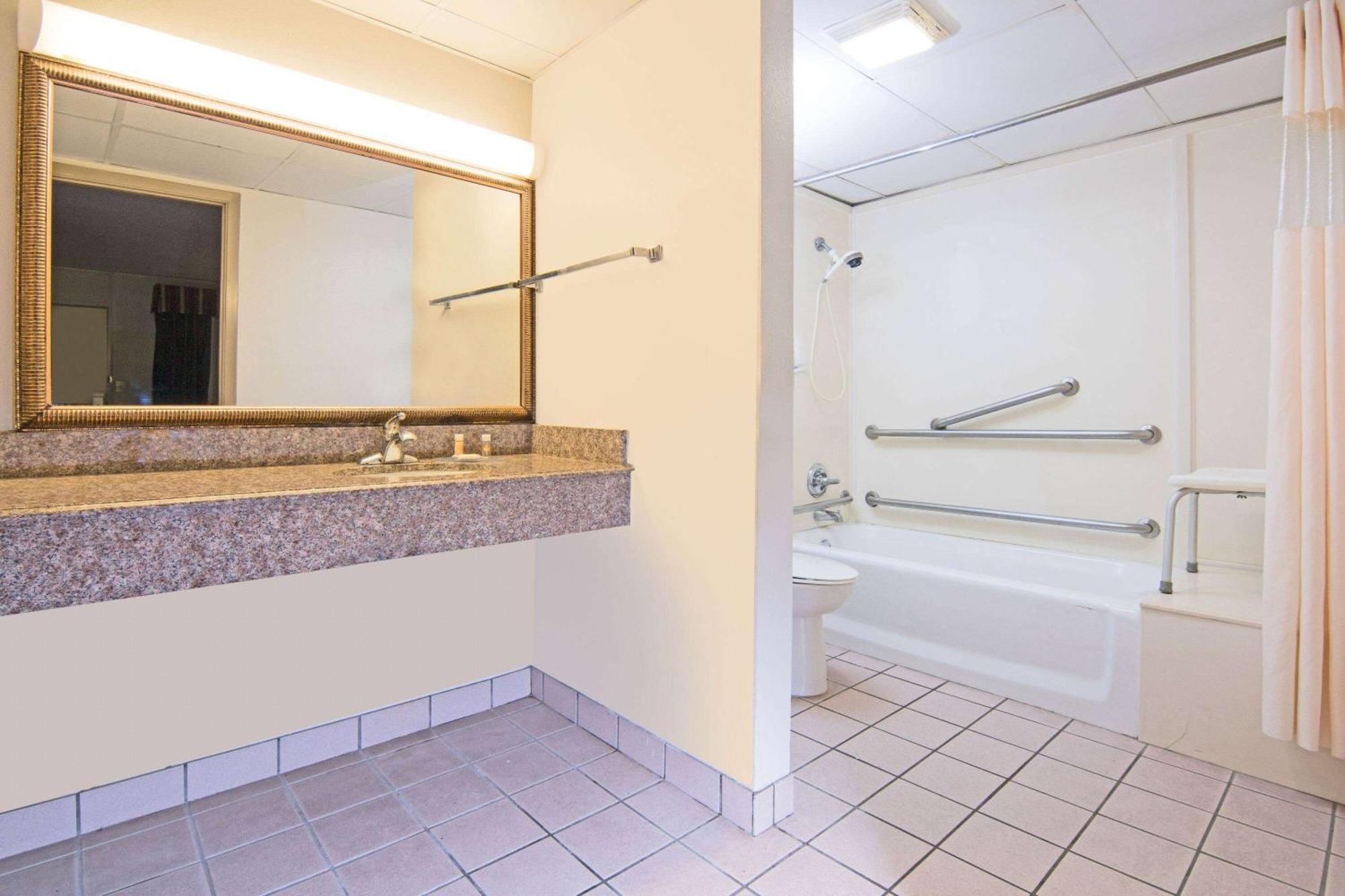 Days Inn By Wyndham N.W. Medical Center San Antonio Kültér fotó