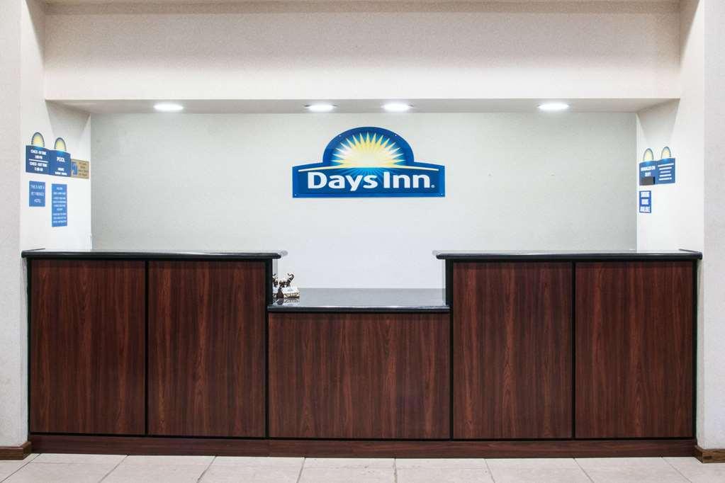 Days Inn By Wyndham N.W. Medical Center San Antonio Beltér fotó