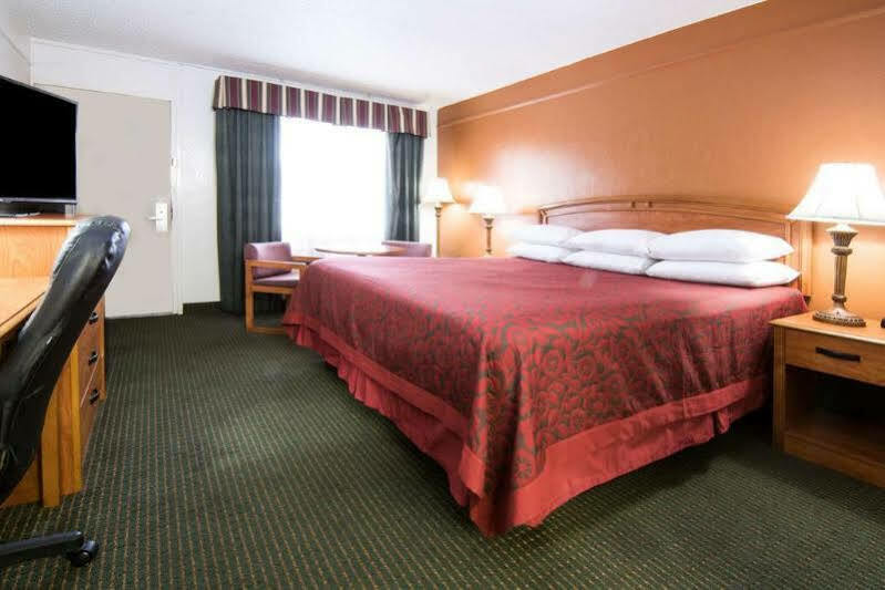 Days Inn By Wyndham N.W. Medical Center San Antonio Kültér fotó